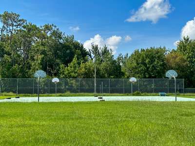 Alafia Elementary School (0271) Outdoor Basketball Courts in Valrico
