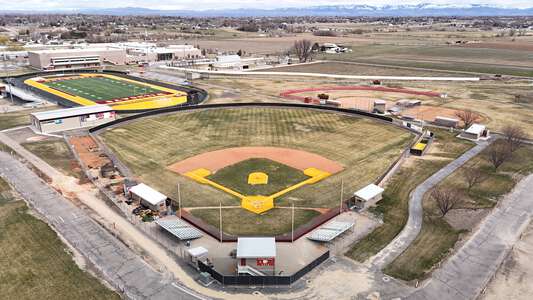 Columbia High School in Nampa Idaho Slideshow Image 8