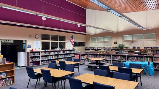 Forest Ridge Elementary School Library in Keizer