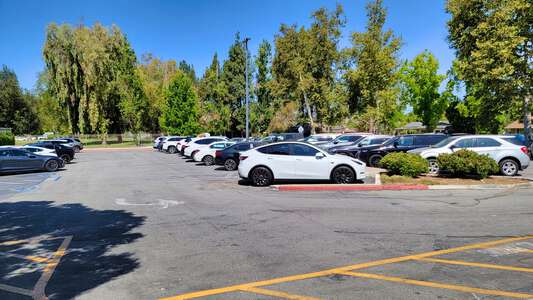 Brookside Elementary Parking Lot in Oak Park