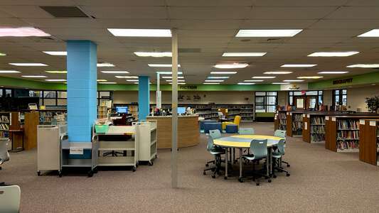 Winn Holt Elementary School Library in Lawrenceville 2