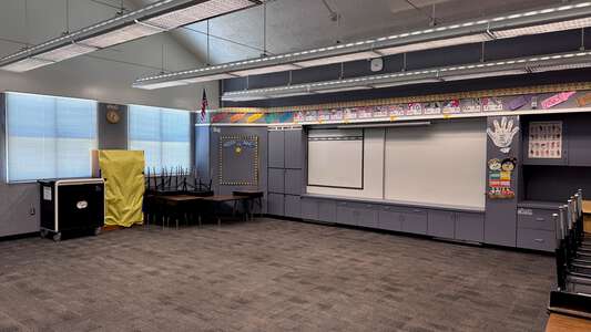 Chapman Hills Elementary School Classroom Standard in Orange