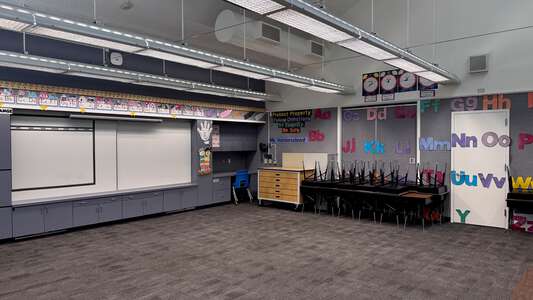 Chapman Hills Elementary School Classroom Standard in Orange