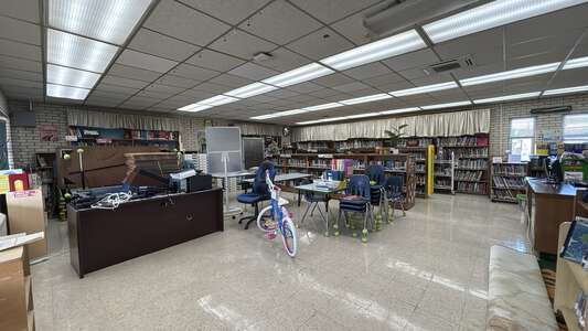 Phoebe Hearst Elementary School Library in Metairie 2