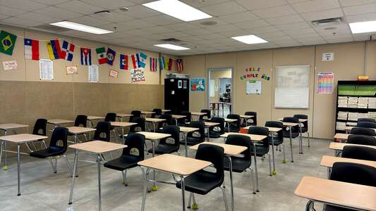 Creekside High School Classroom Standard in St. Johns 3