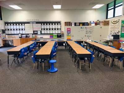 Clinton Elementary School Classroom Standard in Garden Grove