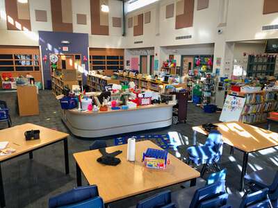 Jeffers - Jay W. Elementary School Library in Las Vegas 2