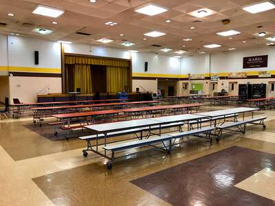 New Media High School Cafeteria in Newark 2