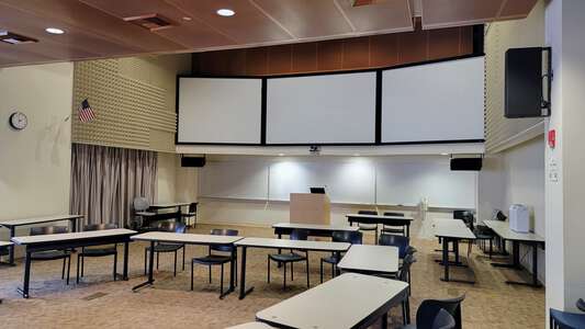 Los Angeles Harbor College Smart Classroom (Tech 110) in Wilmington