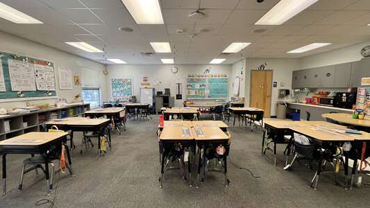Villas Elementary School Classroom Standard in Fort Myers