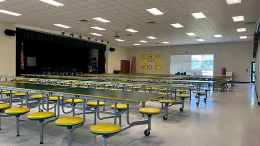 River Dell Elementary School Cafeteria in Clayton
