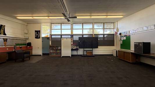 Cambridge Elementary School Classroom Standard in Orange
