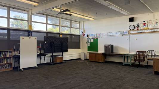 Cambridge Elementary School Classroom Standard in Orange