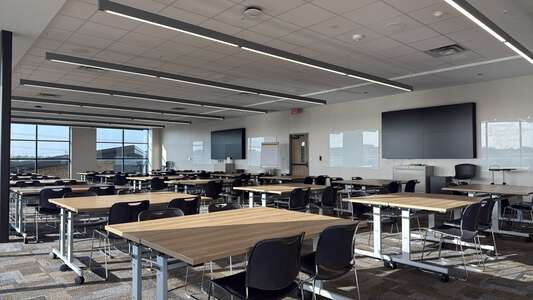 Eagle Mountain-Saginaw Independent School District Room - R123 in Fort Worth 3