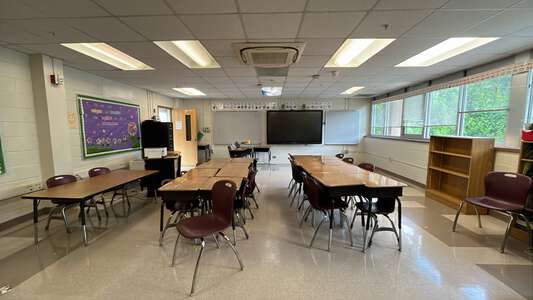 L.O. Kimberly Elementary School Classroom Standard in Atlanta 3