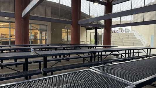 Chavez Middle School Outdoor Lunch Area in Lynwood