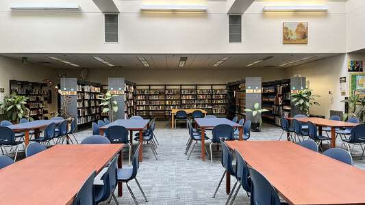 Hood River Valley High School Library in Hood River