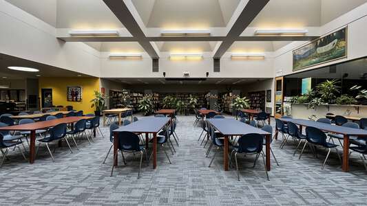 Hood River Valley High School Library in Hood River