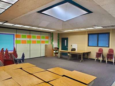 Hidden Springs Elementary School Classroom Standard in Moreno Valley 2