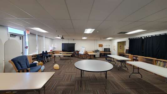 Fort Sanders Ed. Development Center Library 104 in Knoxville