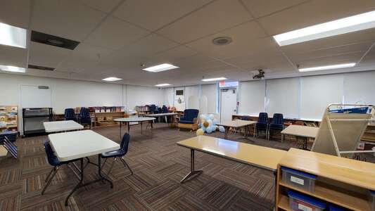 Fort Sanders Ed. Development Center Library 104 in Knoxville