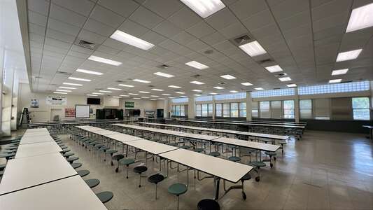 Myers Park High School Cafeteria in Charlotte 4