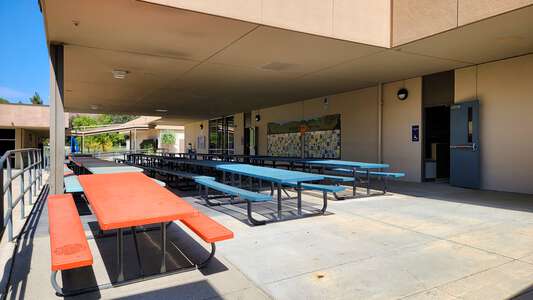 Brookside Elementary Outdoor Area - West in Oak Park