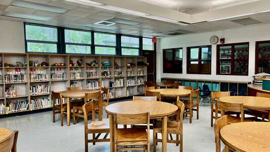 Ramona Boulevard Elementary School Library (3 hr min) in Jacksonville