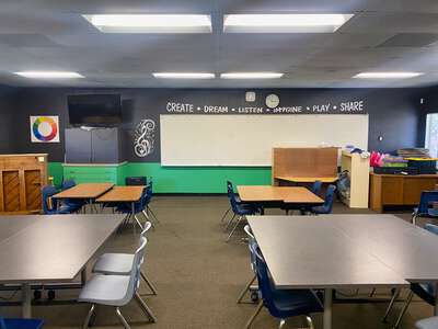 Grand View Elementary School Classroom Standard in Manhattan Beach