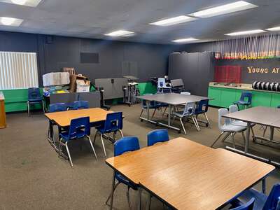 Grand View Elementary School Classroom Standard in Manhattan Beach