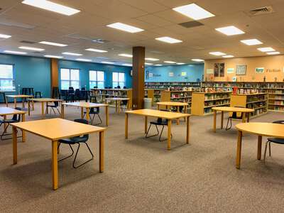 Saeger Middle School Learning Commons in St. Charles