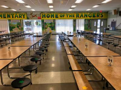Deer Park Elementary School (0100) Cafeteria in Tampa