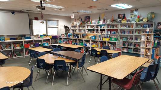 Fernan STEM Academy Library in Coeur d' Alene 4