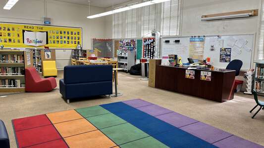 Mountain View Community School Library in San Diego 3