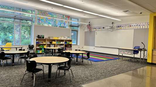 River Road Elementary School Classroom Standard in Eugene 3
