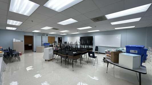 Allen Ellender School Classroom Standard in Marrero 3