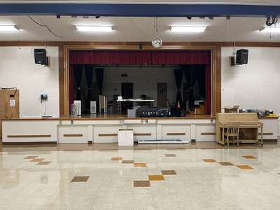 Gray Middle School Cafeteria in Portland