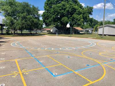 Alta Vista Elementary School (Polk County Public Schools) Outdoor Basketball Courts in Haines City