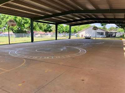 Alta Vista Elementary School (Polk County Public Schools) Outdoor Basketball Courts in Haines City