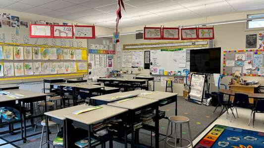 Vallecito Elementary School Classroom Standard in San Rafael