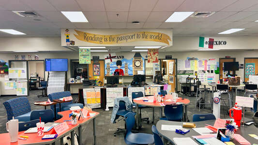 Parsons Elementary School Media Center in Suwanee