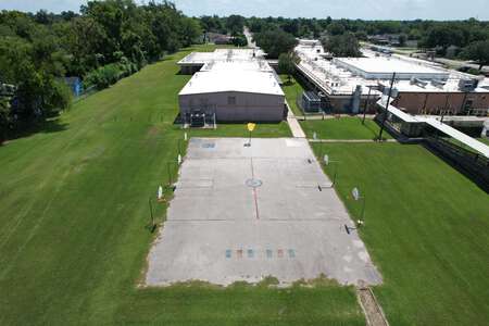 Worsham Elementary School Outdoor Basketball Courts in Houston