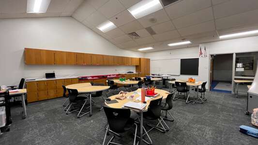 Mockingbird Elementary School Room B106 - Classroom - MKB in Coppell