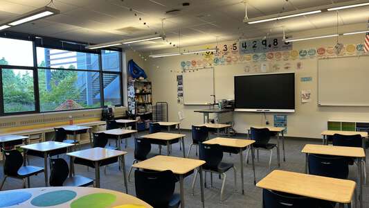 Carl Sandburg Elementary School Classroom Standard in Kirkland