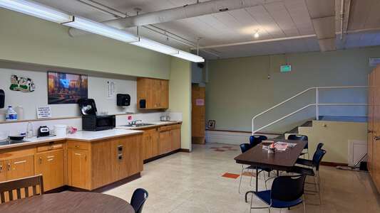 Columbia/Transportation Student Transport Lounge in Portland 2