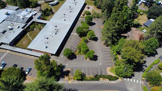 Cedaroak Park Primary School Parking Lot - Back in West Linn
