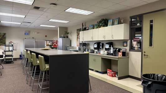 Vista Verde School (K-8) Staff Lounge in Irvine