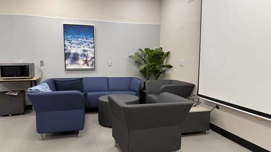 Plaza Vista School (K-8) Staff Lounge in Irvine