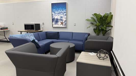 Plaza Vista School (K-8) Staff Lounge in Irvine