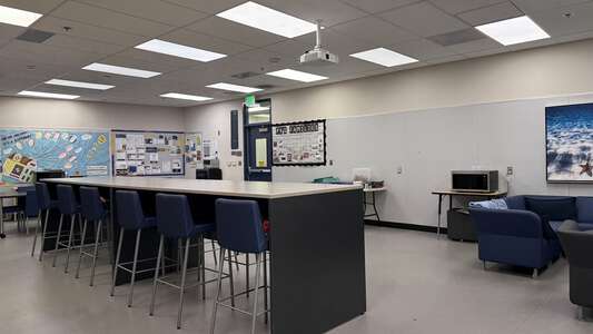 Plaza Vista School (K-8) Staff Lounge in Irvine